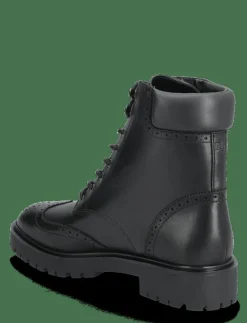 Allyson Perforated Lace-Up Bootie - Kängor