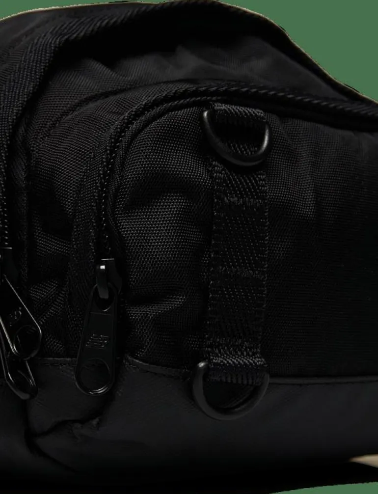Athletics Sling Bag - Magväskor