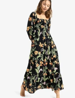 BLACK SANDS - Klänningar