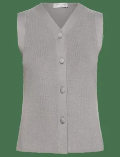 Blodyn. - Stickade västar