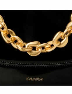 CHAIN SHOULDER BAG - Handväskor