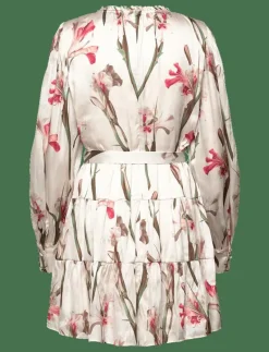 CUIABA - Korta klänningar