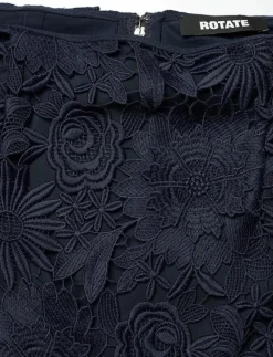 3D LACE PENCIL SKIRT - Midi kjolar