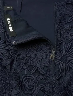 3D LACE PENCIL SKIRT - Midi kjolar