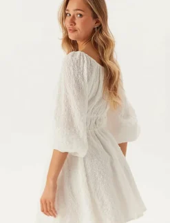 Diamond Neck Dress - Korta klänningar