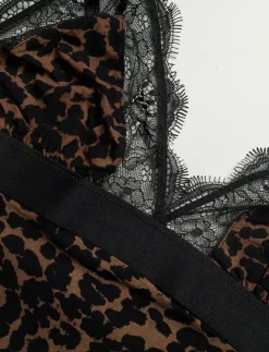 Doris - Bodies & slips