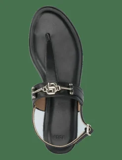 Emberlyn_Thng10_VCHB - Sandaler