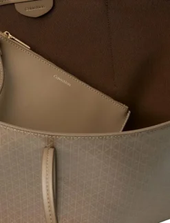 EMBLEM AOP TOTE W/ POUCH - Shoppers