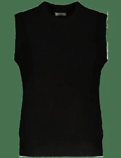 Emilie Vest - Stickade västar