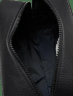 ESSENTIAL PU WASHBAG - Necessärer