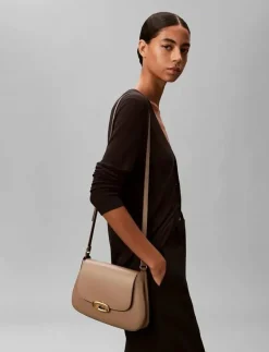 HARDWARE FLAP MEDIUM CROSSBODY - Crossbody Bags