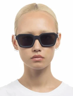 IMPOSSIBLE - Fyrkantiga