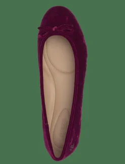 Jayna III Velvet Flat - Ballerinas