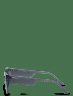 Kim Underwater - D-shaped