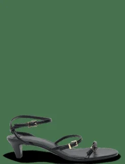 Kitten-heel sandals with buckle - Sandaler