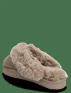 LAURA FAKE FUR MULE - Inneskor