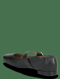 Luara_Ballerina_NAVC - Ballerinas