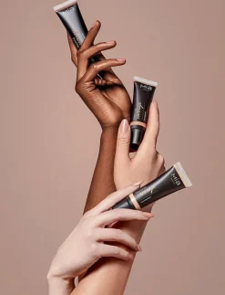 Mia Makeup BEYOND COVERAGE FOUNDATION 4 - Ansikte