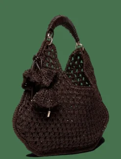 Natural fibre shoulder bag with flower charm - Axelremsväskor