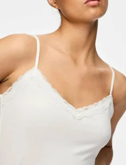 PCKATE LACE SINGLET JRS NOOS - Överdelar