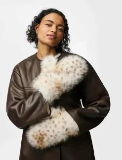 PCPLUSH FLUFFY MITTENS - Tumvantar