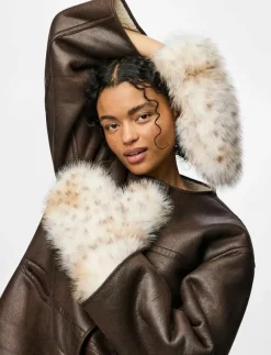 PCPLUSH FLUFFY MITTENS - Tumvantar