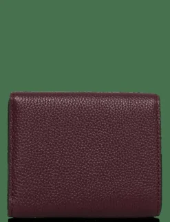 Pebbled Small Cameryn Flap Wallet - Plånböcker