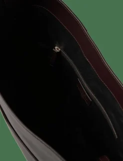 Pienza Walnut Vacchetta - Bucketväskor