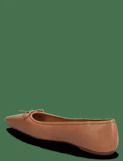 Pointed Leather Ballet Flat - Ballerinas