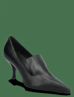 Pointed Leather Pumps - Pumps