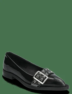 Saso Low - Ballerinas