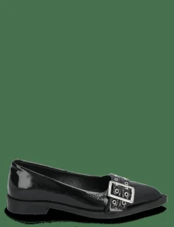 Saso Low - Ballerinas