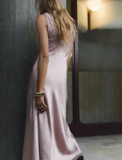 Satin camisole dress - Spetsklänningar