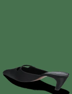 Satin kitten-heel shoes - Mules med klack