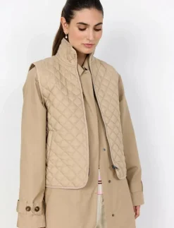 SC-BENETE - Vadderade västar