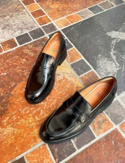 Shoes - Loafers