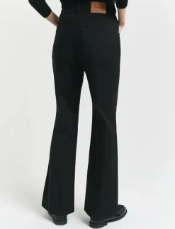 SLIM FLARE STRETCH JEANS - Utsvängda jeans