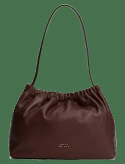 SOFT LEATHER SHOULDER BAG - Handväskor