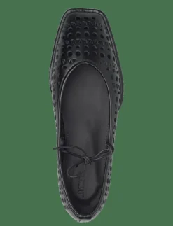 Sway Slit Leather Ballet Flats - Ballerinas