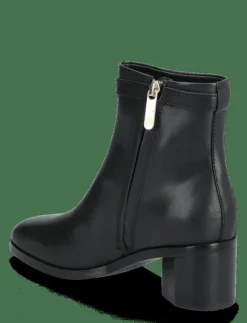 TH BUCKLE RIDING MID HEEL BOOTIE - Ankelboots med klack