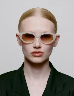 Winnie - Round Frame