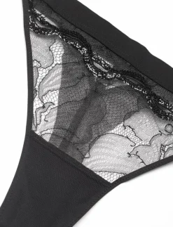 Xtravagant Thong - String